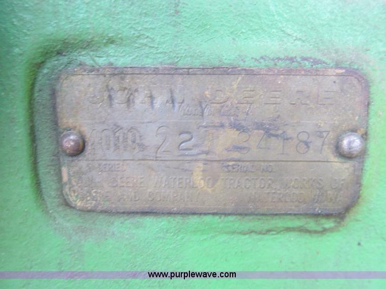 image for item F4694 1962 John Deere 4010 tractor