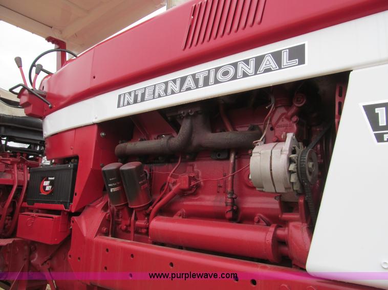 image for item F4695 1975 International 1066 tractor