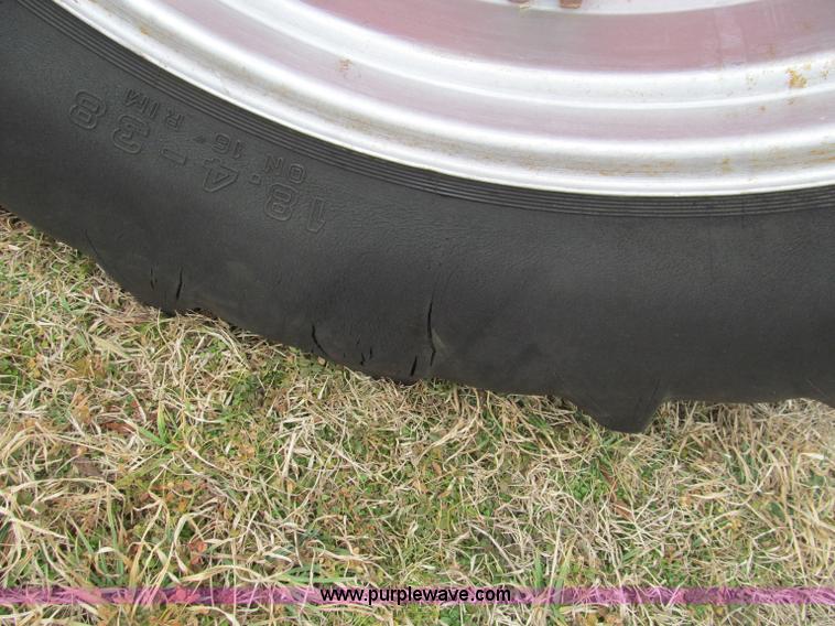 image for item F4695 1975 International 1066 tractor