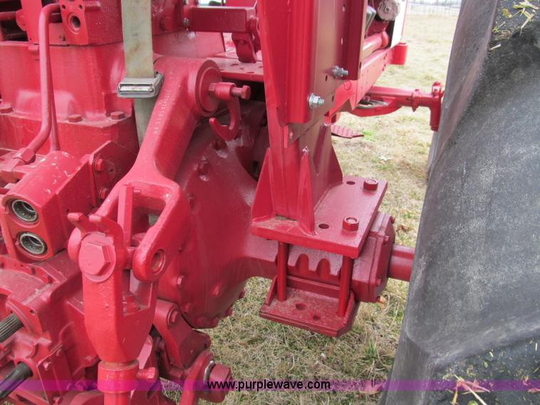image for item F4695 1975 International 1066 tractor