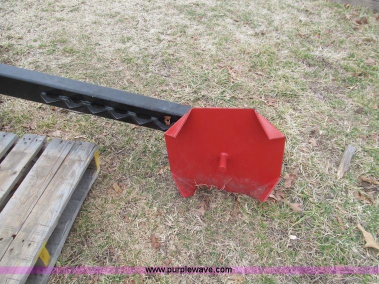 image for item F4698 DewEze 165QA bale hugger