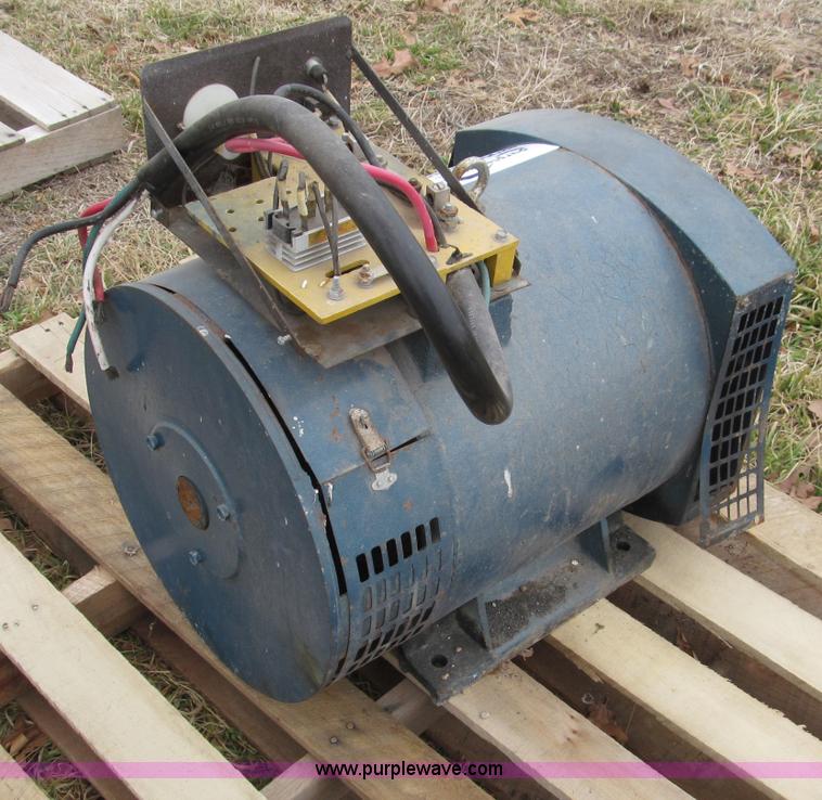 image for item F4700 AC synchronous generator