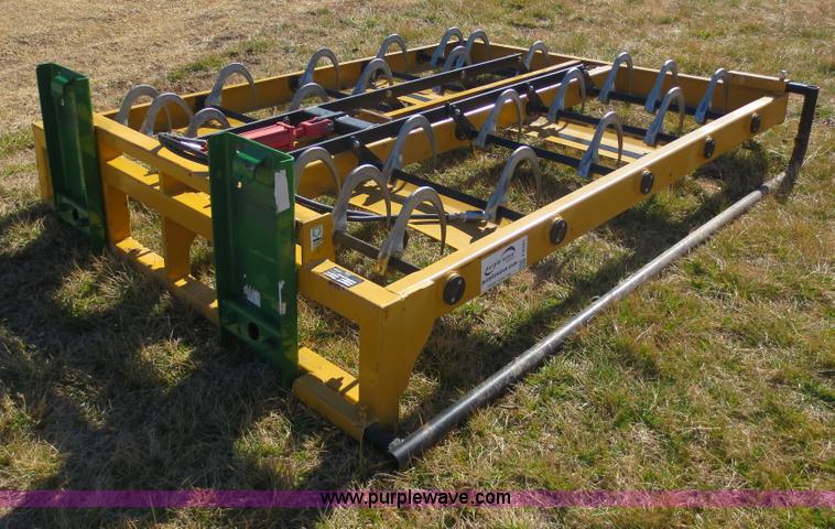 image for item F6585 Agway AC1000G bale grapple
