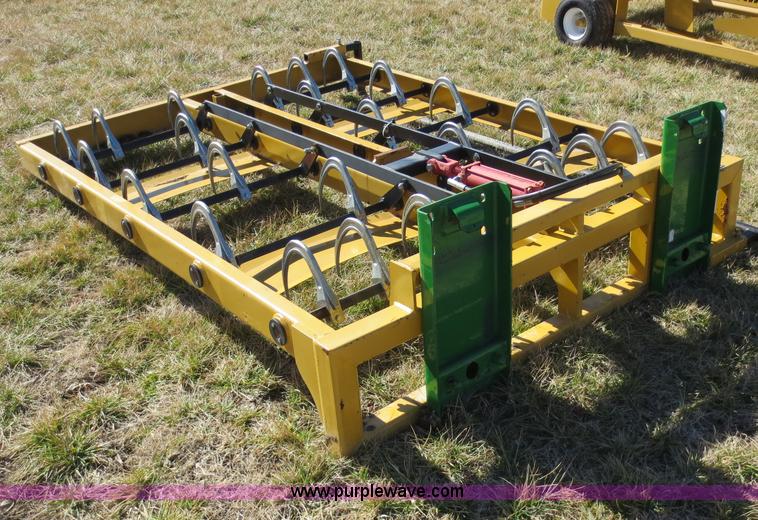image for item F6585 Agway AC1000G bale grapple