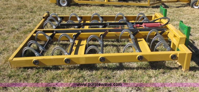 image for item F6585 Agway AC1000G bale grapple