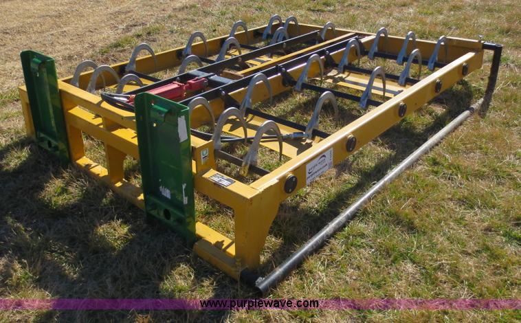 image for item F6585 Agway AC1000G bale grapple
