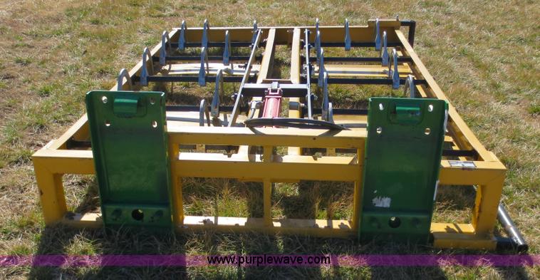 image for item F6585 Agway AC1000G bale grapple