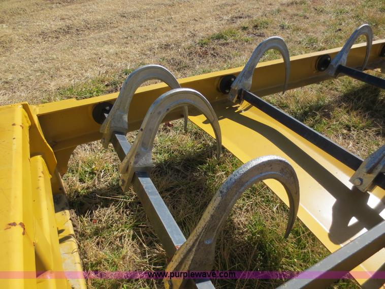 image for item F6585 Agway AC1000G bale grapple