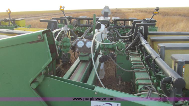 image for item G5623 John Deere 1770 conservation planter