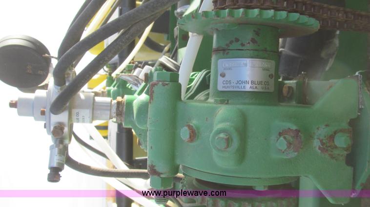 image for item G5623 John Deere 1770 conservation planter