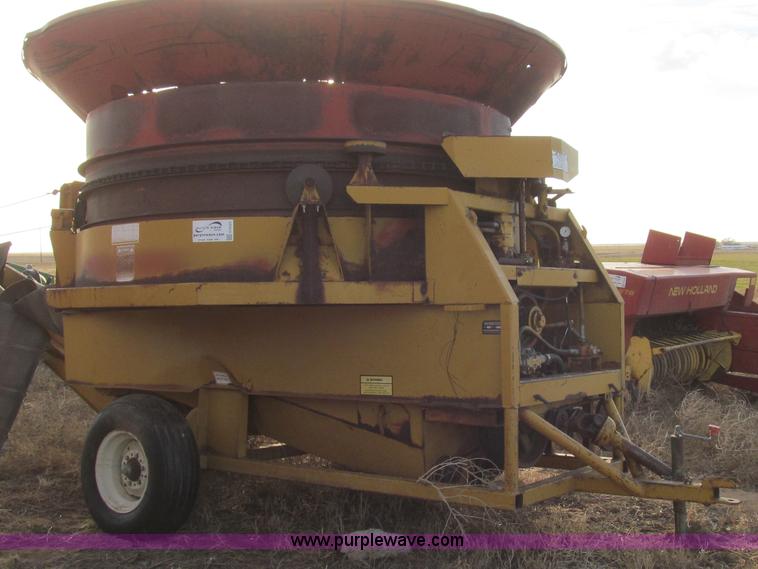 image for item G5625 Haybuster bale processor
