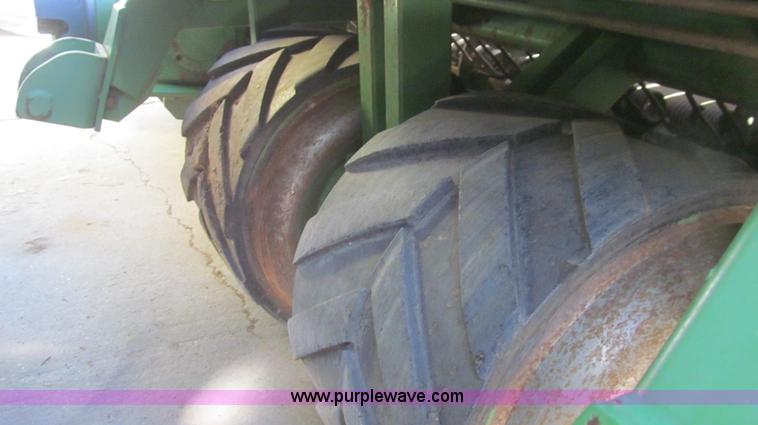 image for item G5633 2007 Krone 720PU Easy Flow pick up header