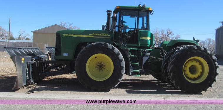 image for item G5634 2002 John Deere 9520 tractor
