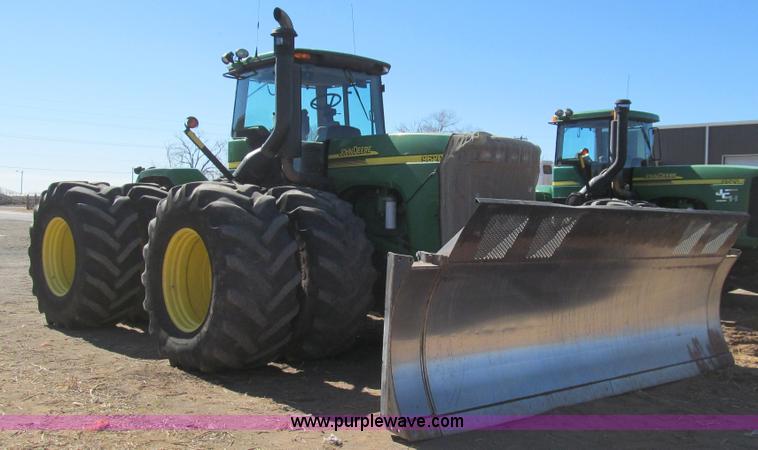 image for item G5634 2002 John Deere 9520 tractor