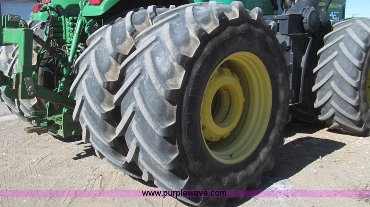 image for item G5634 2002 John Deere 9520 tractor