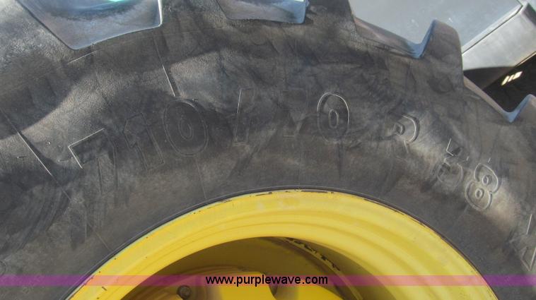 image for item G5634 2002 John Deere 9520 tractor