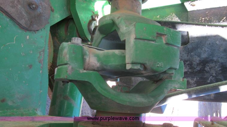 image for item G5634 2002 John Deere 9520 tractor