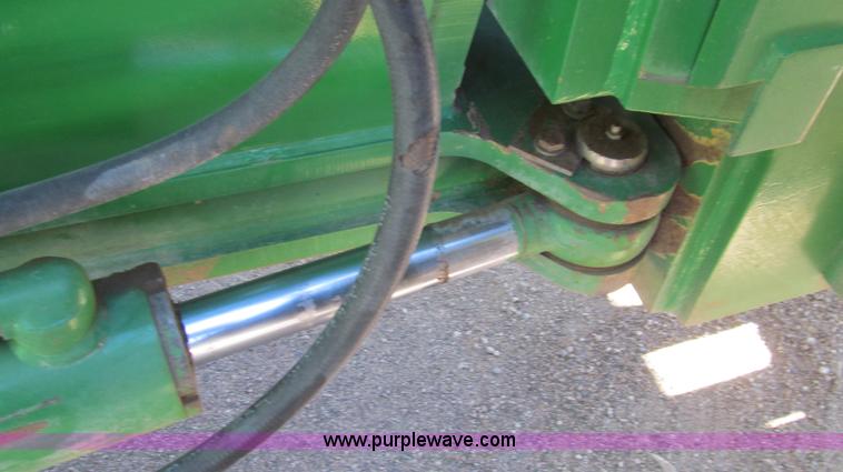 image for item G5634 2002 John Deere 9520 tractor