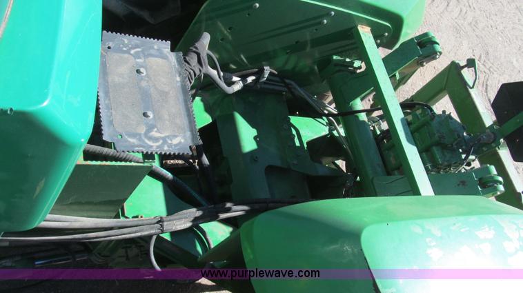 image for item G5634 2002 John Deere 9520 tractor