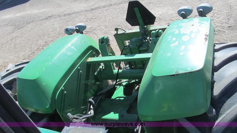 image for item G5634 2002 John Deere 9520 tractor