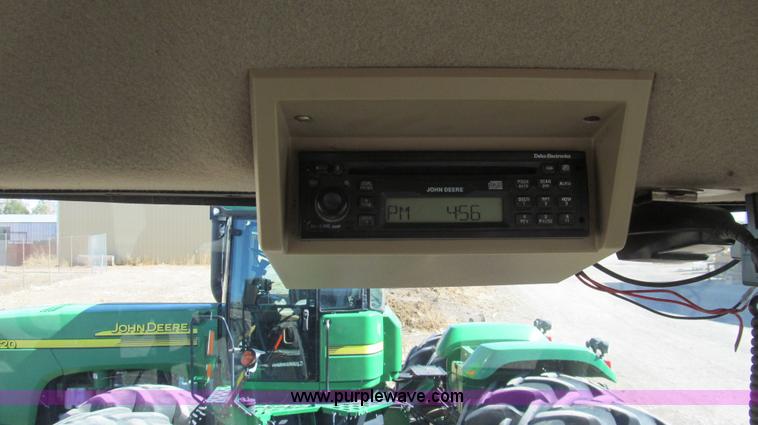 image for item G5634 2002 John Deere 9520 tractor