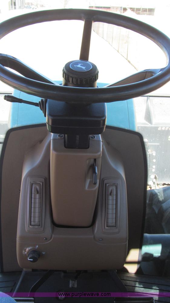 image for item G5634 2002 John Deere 9520 tractor