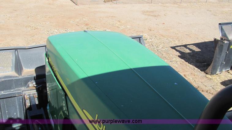 image for item G5634 2002 John Deere 9520 tractor