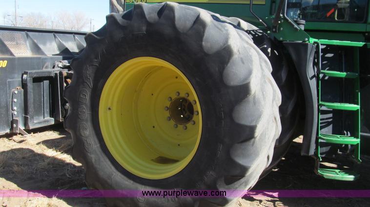 image for item G5635 2007 John Deere 9620 tractor