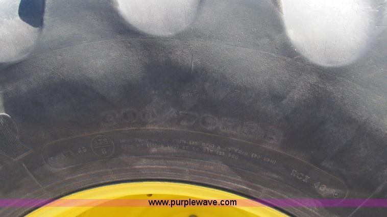 image for item G5635 2007 John Deere 9620 tractor