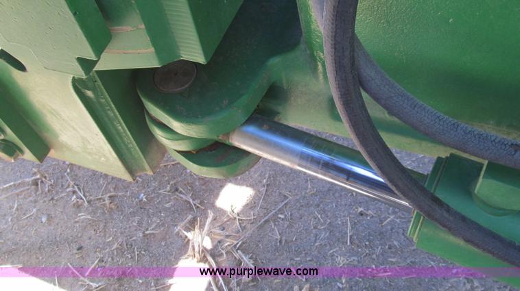 image for item G5635 2007 John Deere 9620 tractor