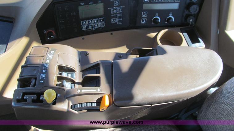 image for item G5635 2007 John Deere 9620 tractor