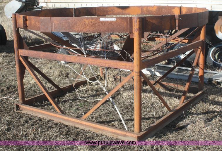 image for item V9499 Saddle for one bottom tank