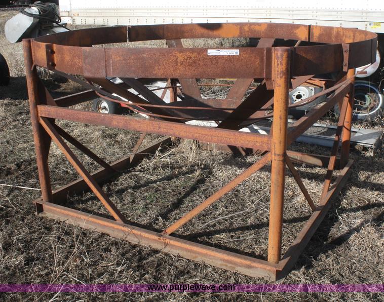 image for item V9499 Saddle for one bottom tank