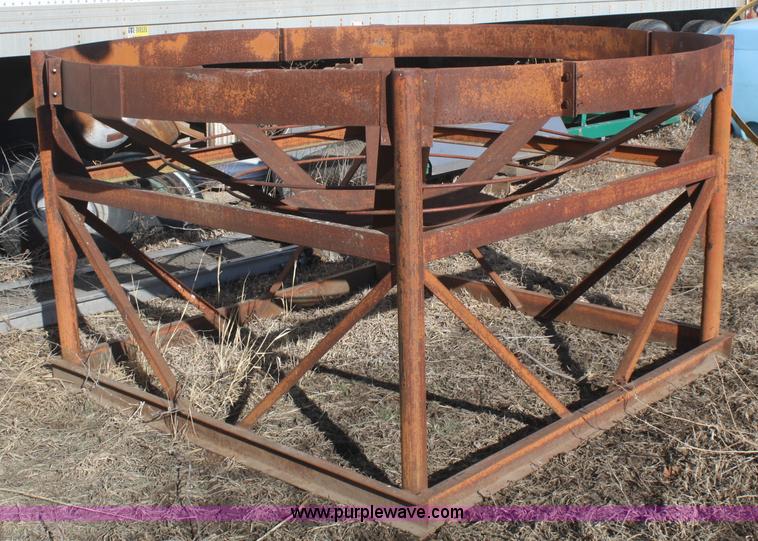 image for item V9499 Saddle for one bottom tank