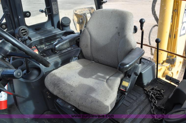 image for item C3313 2002 John Deere 410G backhoe extendahoe