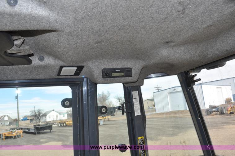 image for item C3313 2002 John Deere 410G backhoe extendahoe