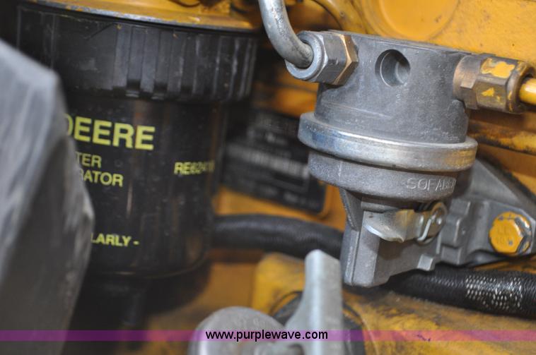 image for item C3313 2002 John Deere 410G backhoe extendahoe