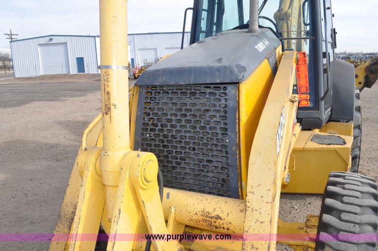 image for item C3313 2002 John Deere 410G backhoe extendahoe