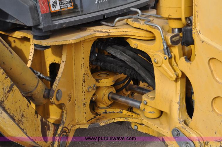 image for item C3313 2002 John Deere 410G backhoe extendahoe