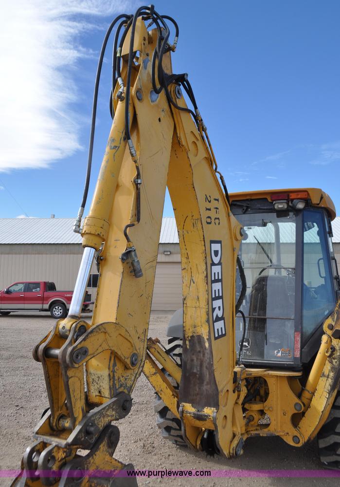 image for item C3313 2002 John Deere 410G backhoe extendahoe