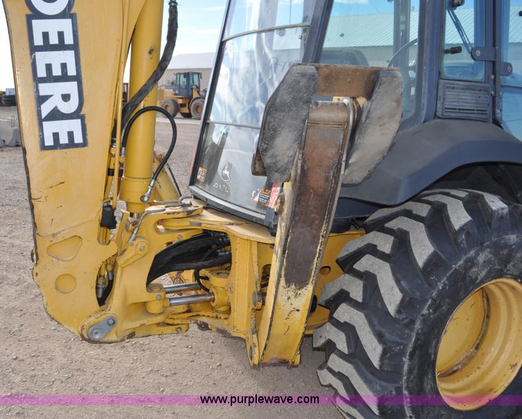 image for item C3313 2002 John Deere 410G backhoe extendahoe