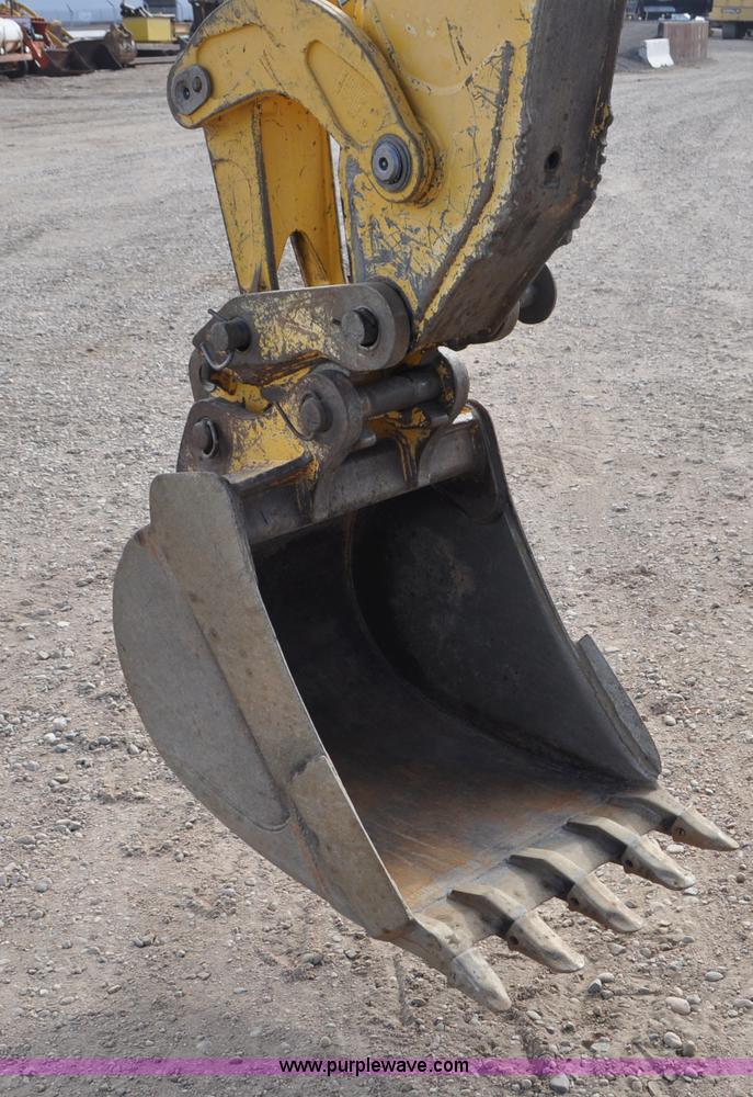 image for item C3313 2002 John Deere 410G backhoe extendahoe