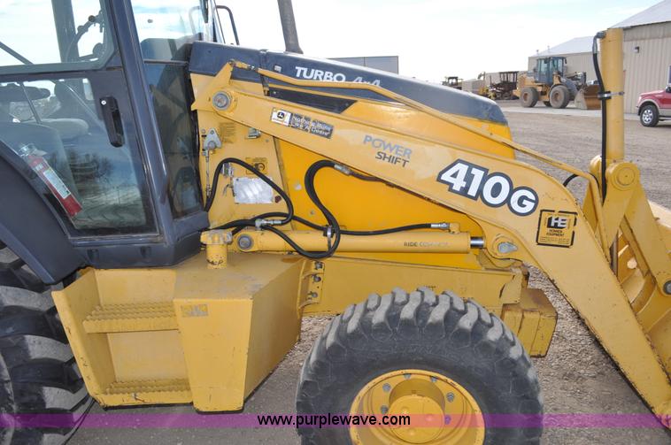 image for item C3313 2002 John Deere 410G backhoe extendahoe