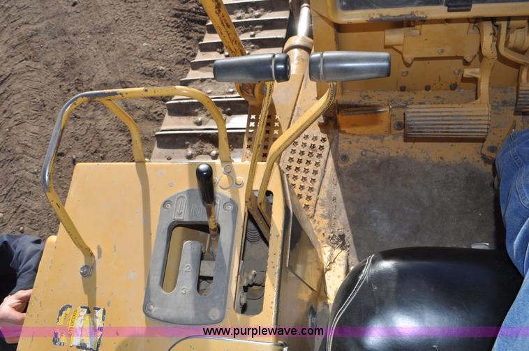 image for item C3315 1991 Caterpillar D4H Series II dozer