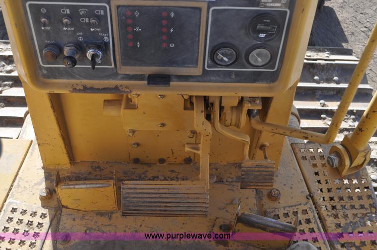image for item C3315 1991 Caterpillar D4H Series II dozer