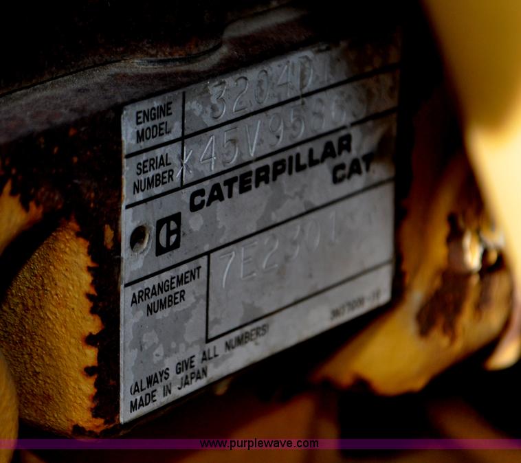 image for item C3315 1991 Caterpillar D4H Series II dozer