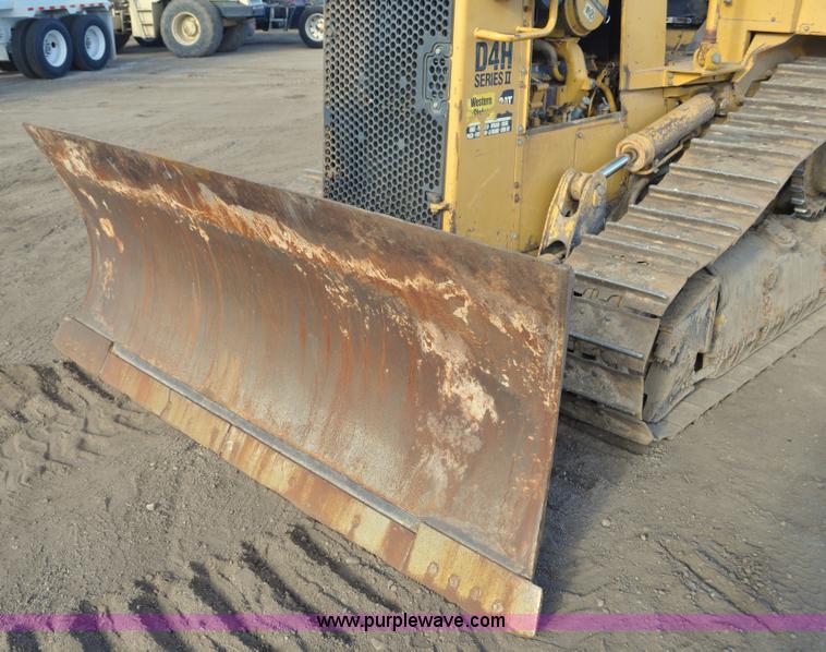 image for item C3315 1991 Caterpillar D4H Series II dozer