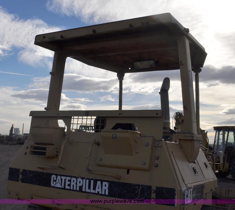 image for item C3315 1991 Caterpillar D4H Series II dozer