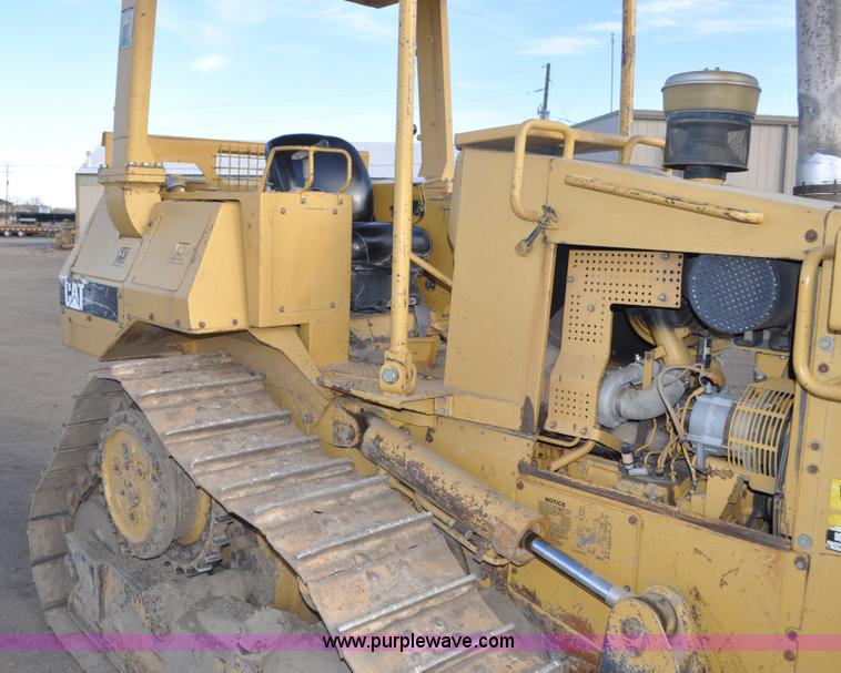 image for item C3315 1991 Caterpillar D4H Series II dozer