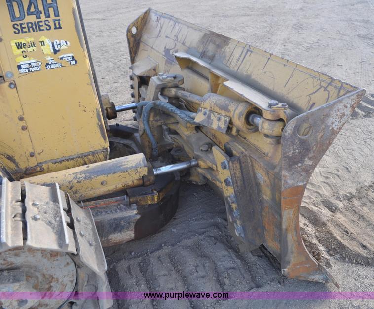 image for item C3315 1991 Caterpillar D4H Series II dozer